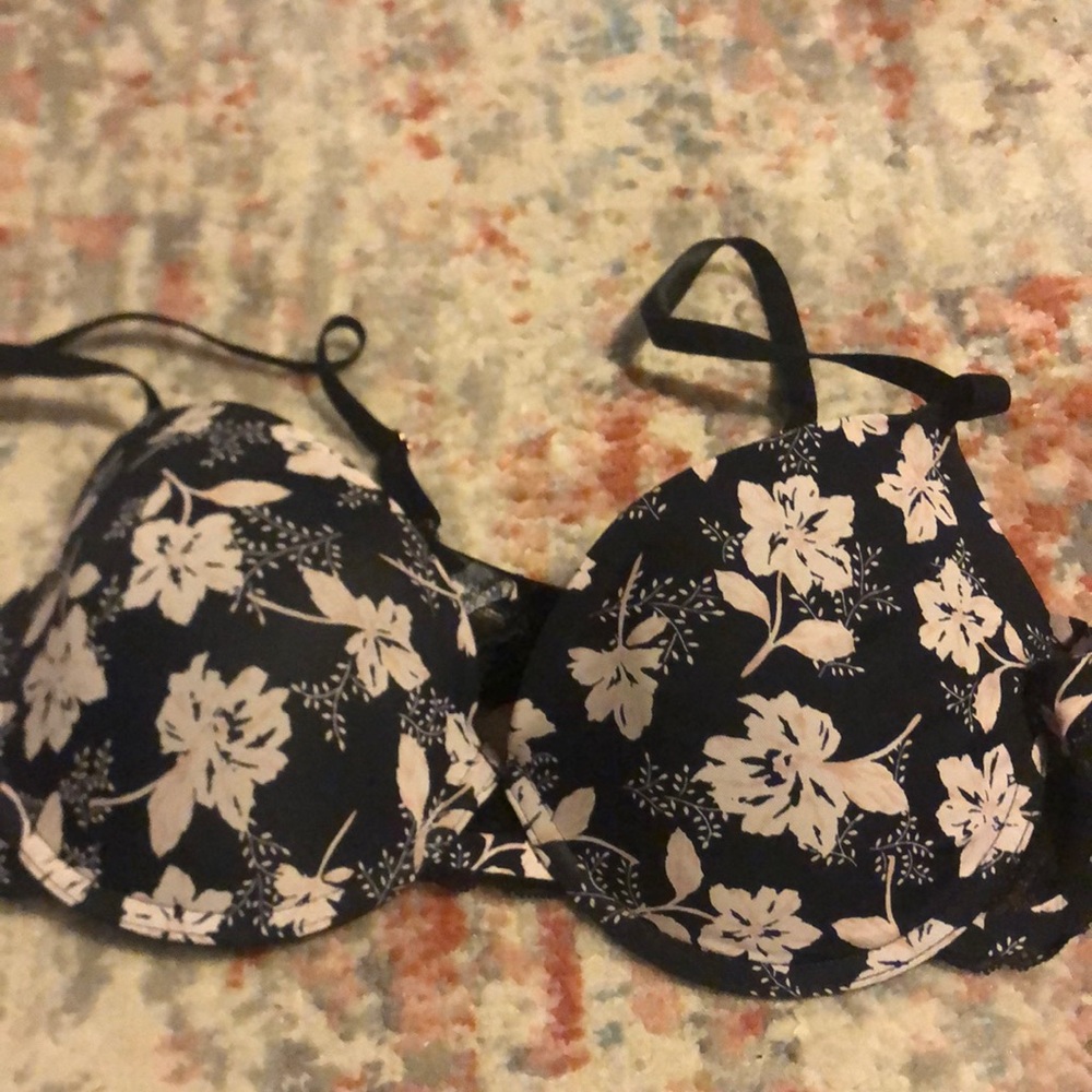 NWOT Marilyn Monroe padded bra. 36C